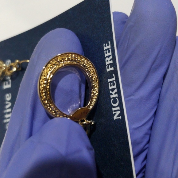 Elegant Gold tone  Hoops Design Drop Dangle Earrings - Women's Fashion Jewelry - Picture 7 of 7